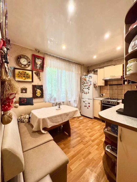 Продам 3к квартиру Тополь Тополя-1 Правий берег