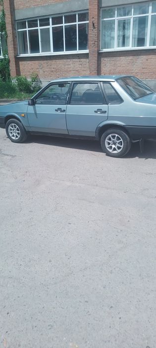 Автомобіль Ваз 21099