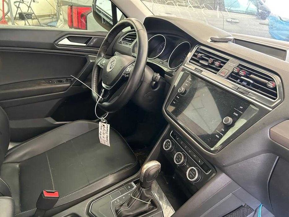 VOLKSWAGEN Tiguan SE, 2018