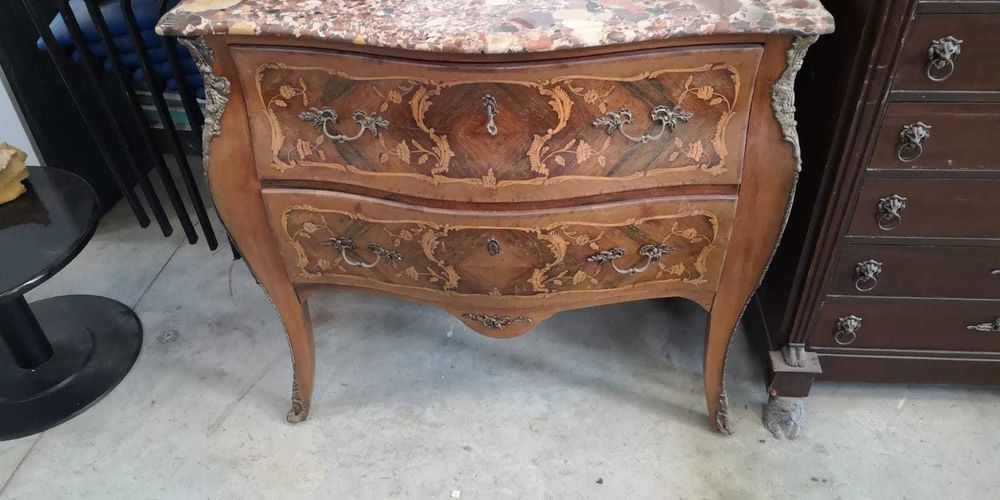 Movel Bar/garrafeira em madeira antigo