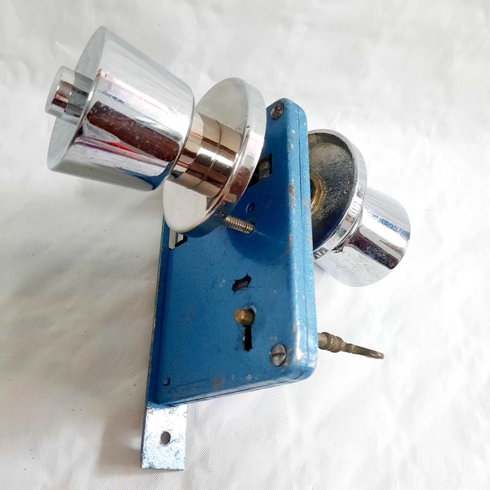 Fechadura embutida em aço CIFIAL com puxadores - Acessórios de porta