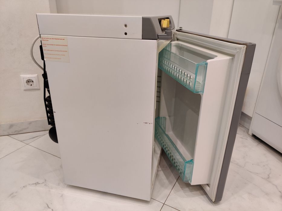 Автономный газовый холодильник (-5С) для кемпера 12В/230В/ГАЗ