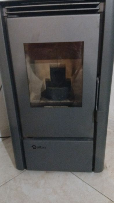 Vendo Salamandra a pellets  praticamente nova