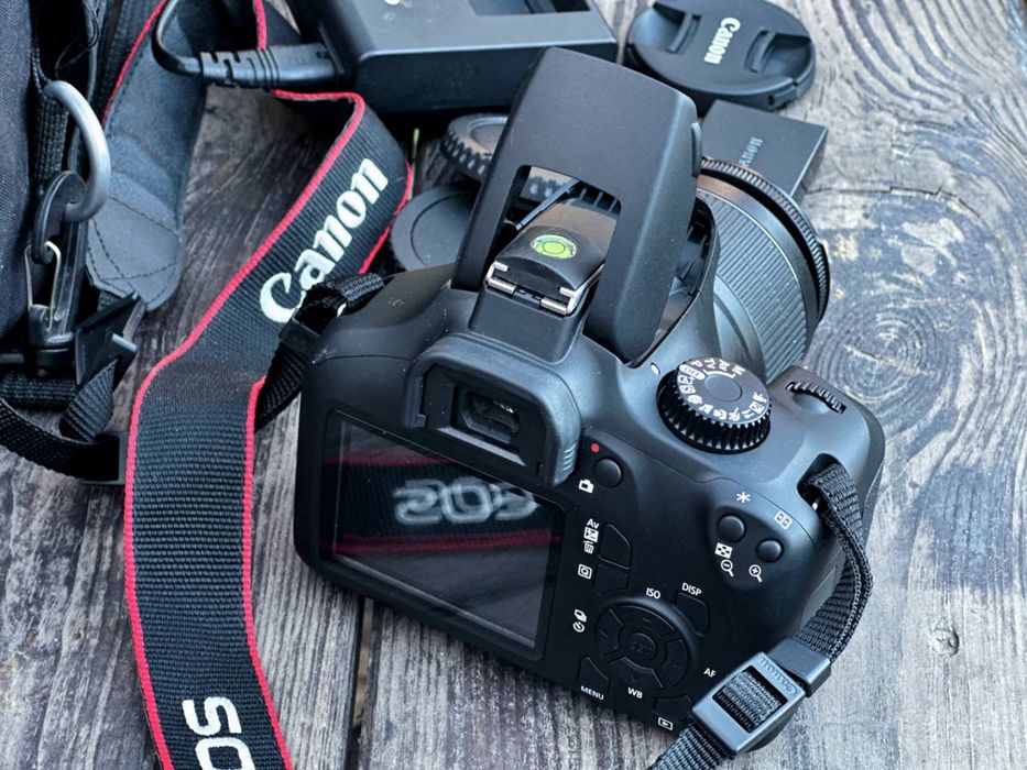 Фотоапарат Canon EOS 4000D Kit 18-55mm