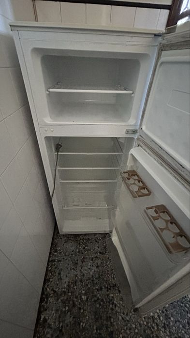 Frigorífico com geleira