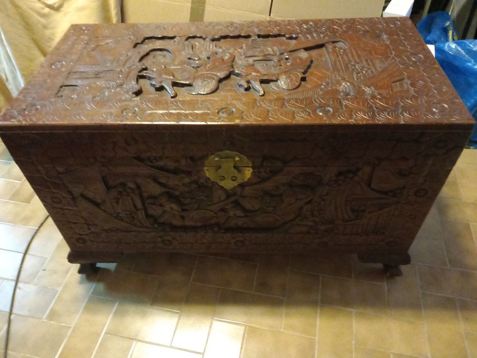 Arca de madeira teca