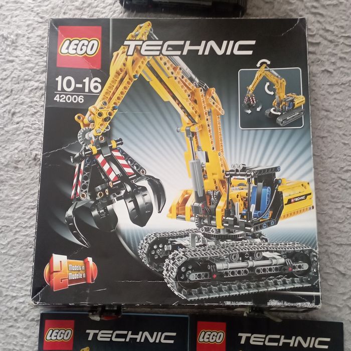 LEGO Technic 42006 plus LEGO 8293