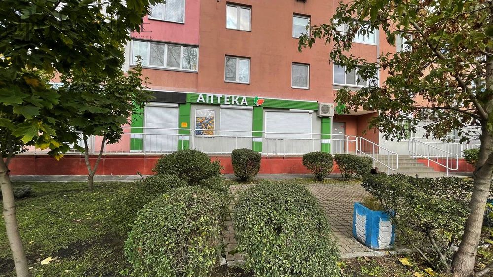 Продаж, Торгове, Фасад, пр-т. Червоної калини, 74,5м2