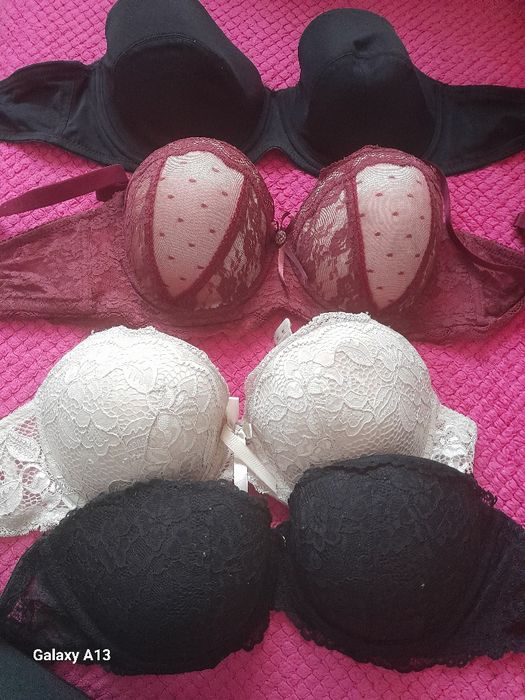 Tanio staniki  sprzedam