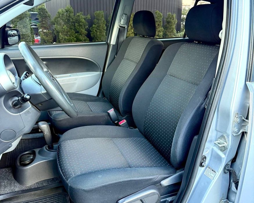 Продаж Daihatsu Sirion
