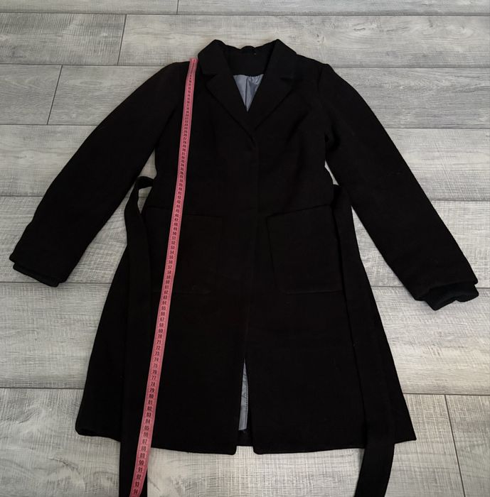 Пальто чорне на запах