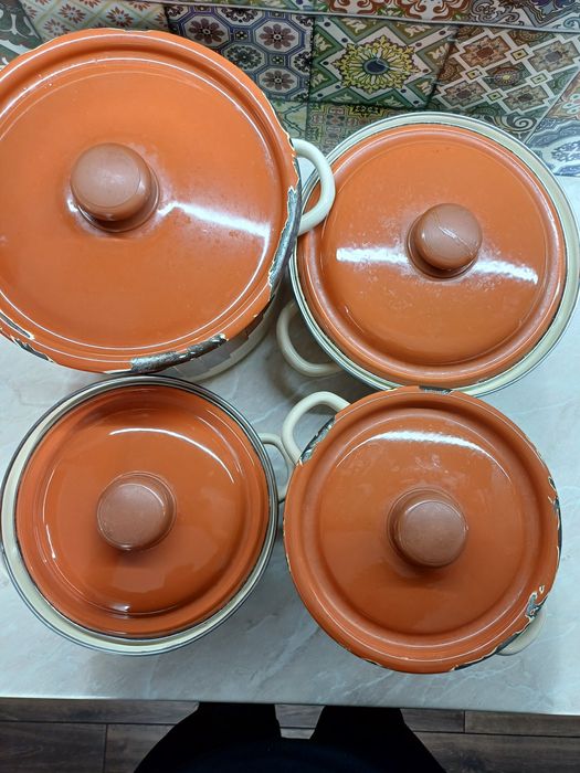 Набор кастрюль эмалированных 4 шт