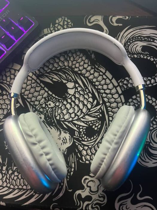 Бездротові навушники