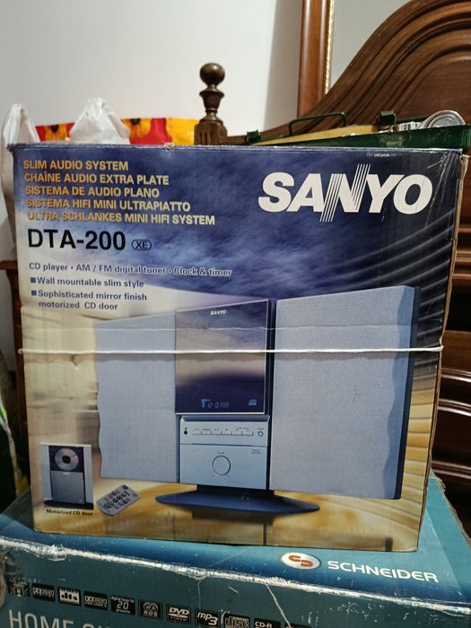 Radio SANYO DTA-200