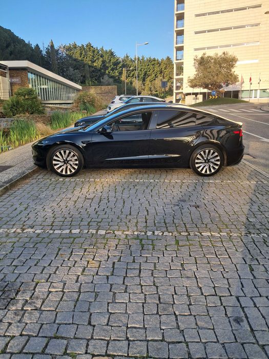 Tesla Model 3 Highland Standard (Tração Traseira)