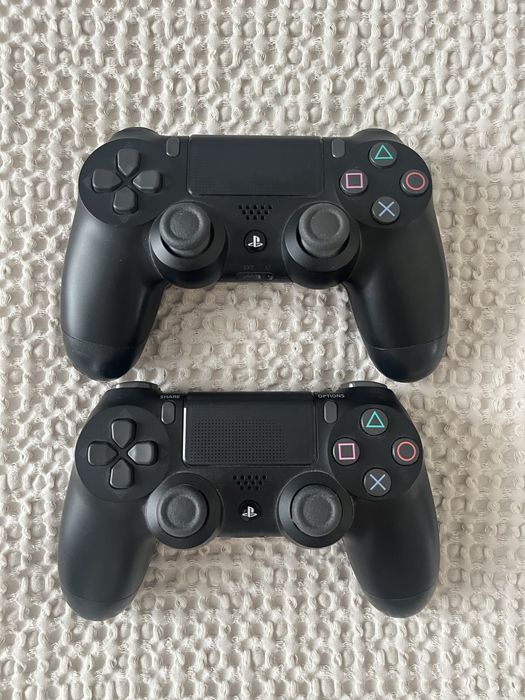 PlayStation 4 slim + dwa oryginalne kontrolery + cztery gry
