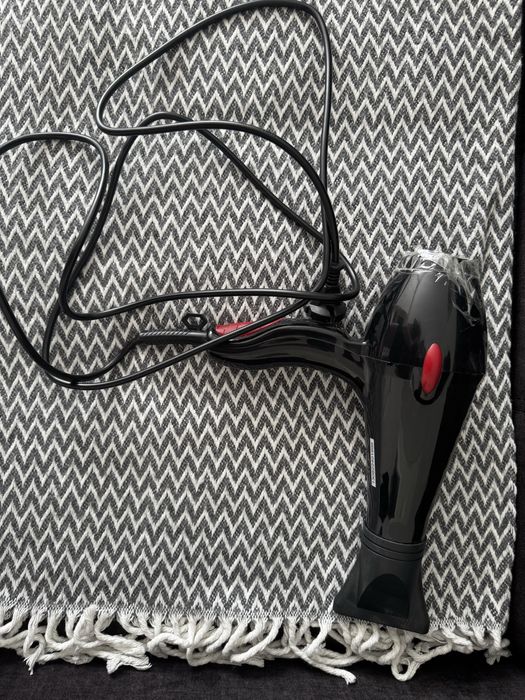 Продається професійний фен для волосся Маестро