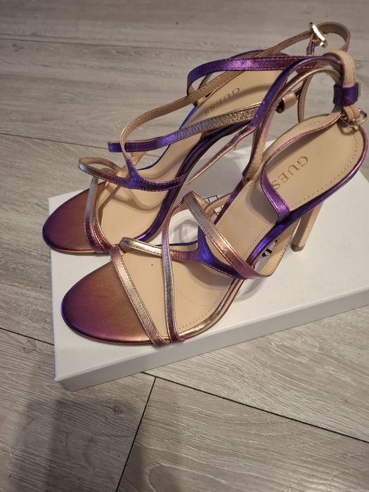 Sandałki guess 39