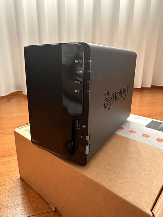 Synology DS223 + 2× Seagate IronWolf 4TB (8TB)