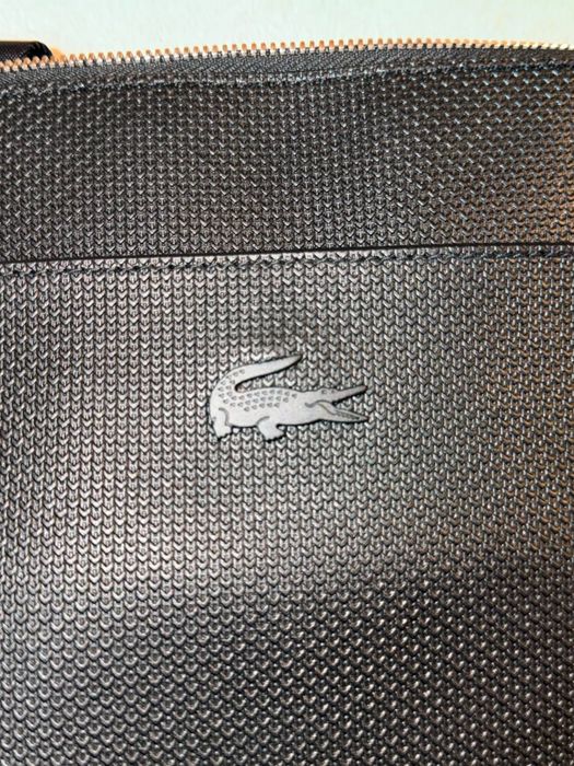 Bolsa lacoste como nova