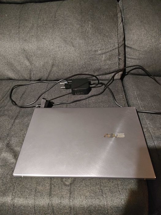 ASUS ZENBOOK 14 - Ryzen 5 5500U GeForce MX450 8/256gb bateria + de 8 H