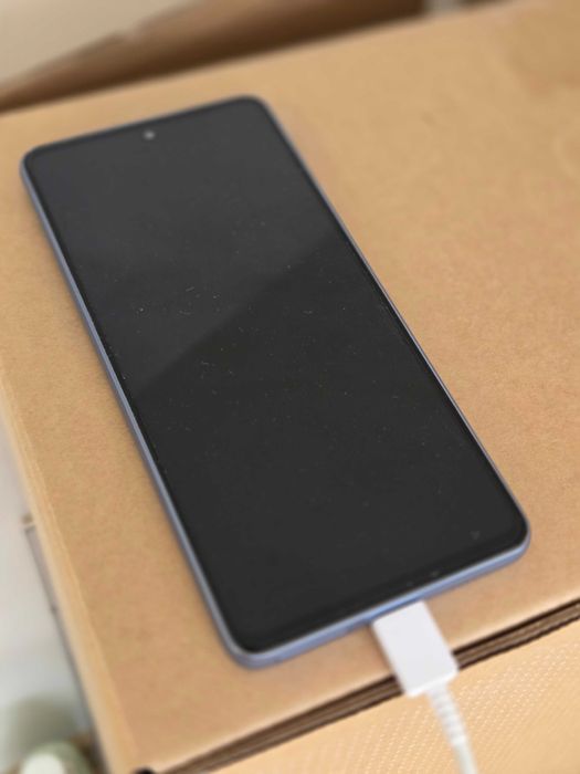 Samsung Galaxy A53 5G 128GB niebieski – komplet, 2 etui, szkło, bardzo dobry stan