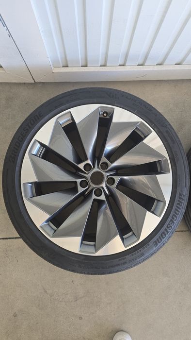 Jantes Skoda Enyaq ou VW id4  VW iD5, Betria 21 com pneus Bridgestone