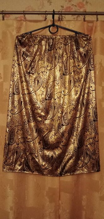 Продам юбку золотистого цвета.