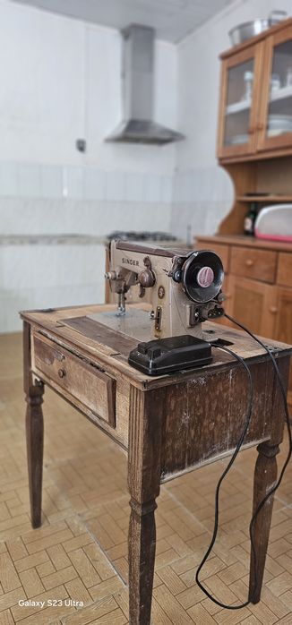 Maquina de costura Singer