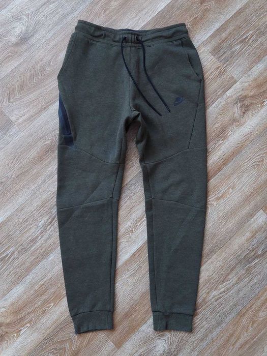 Мужские спортивные штаны Nike Tech Fleece