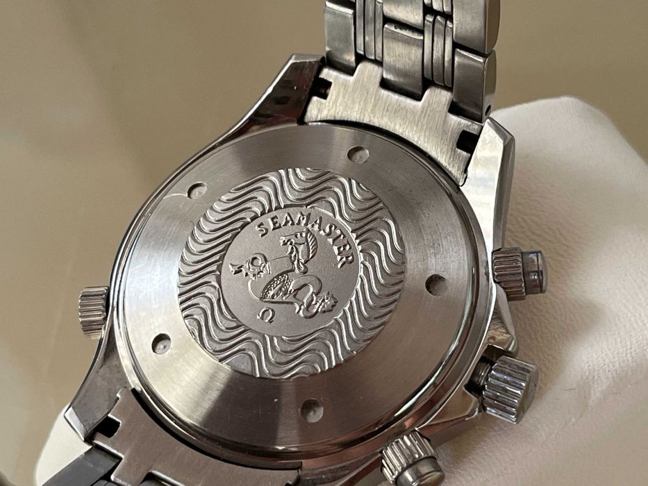 Мужские часы, Omega - кварц,