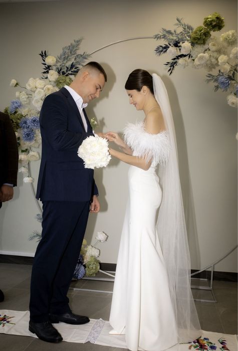 Весільна сукня в ідеальному стані