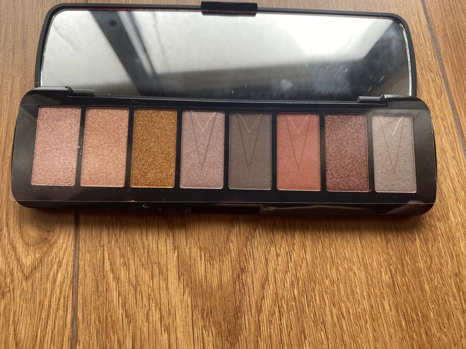 paleta Revolution Pro nova
