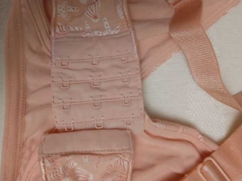 biustonosz dla karmiącej mamy