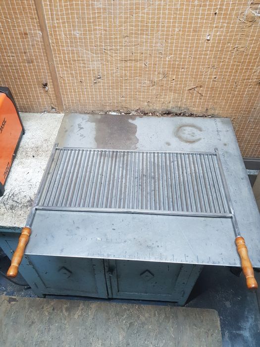 Решетка-гриль из нержавейки на мангал, щетка и щипцы.