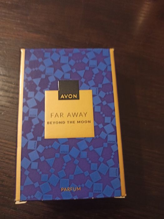 Woda perfumowana Avon Far Away