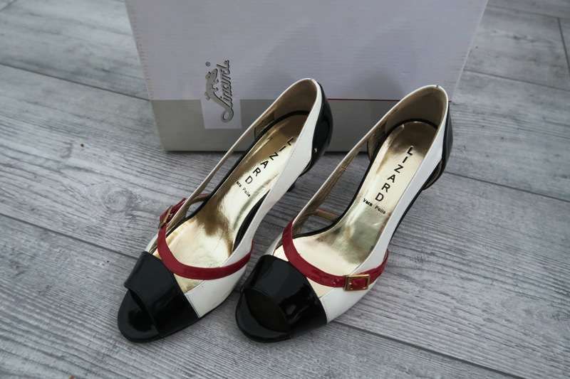 Pantofle Buty damskie Stan idealny roz. 38 biało czerwono czarne