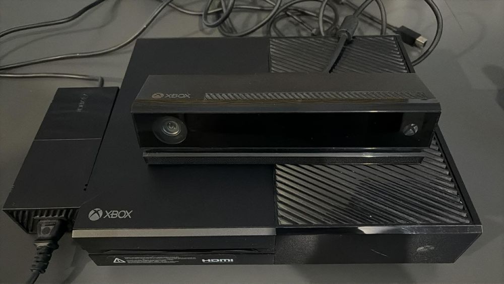 Xbox one 1TB + kinect