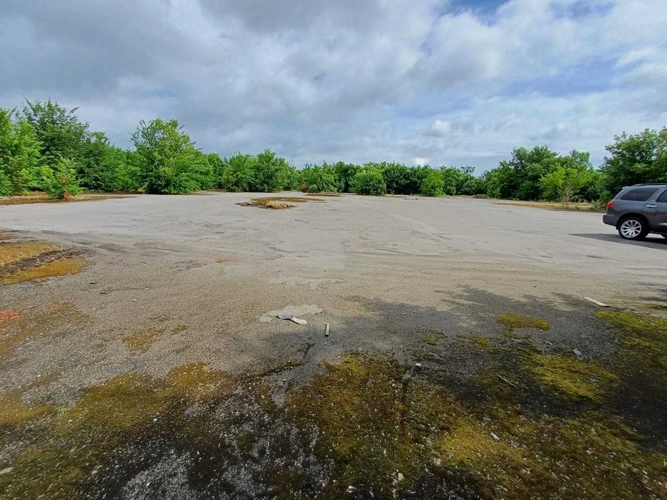 Хім-склад, тваринництво- 3 га серед поля заасфальтовано