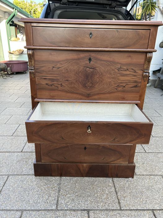 Escrivaninha antiga totalmente restaurada