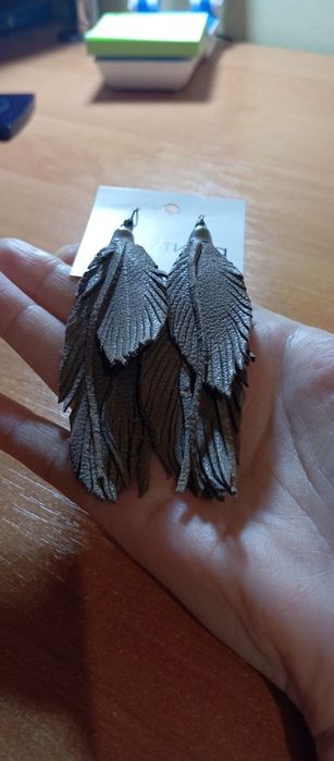 Сережки зі шкіри