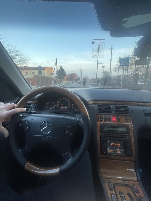 Mercedes E320 CDI DESIGNO Full