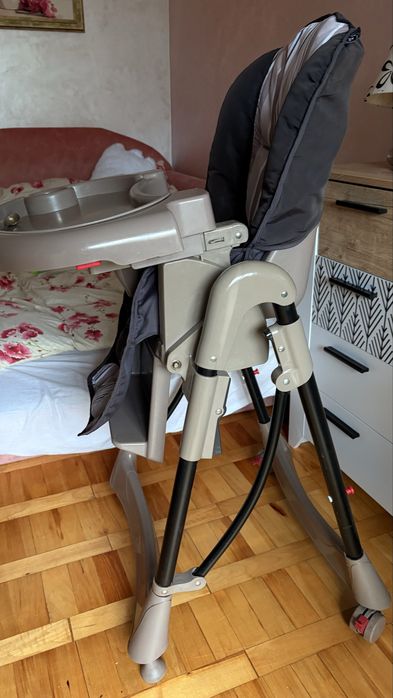 Крісло для годування