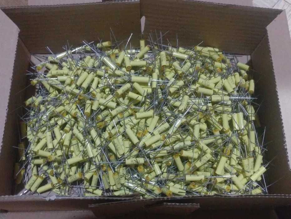 Конденсаторы плёночные Vishay 0,68мкФ 63В МКТ1813