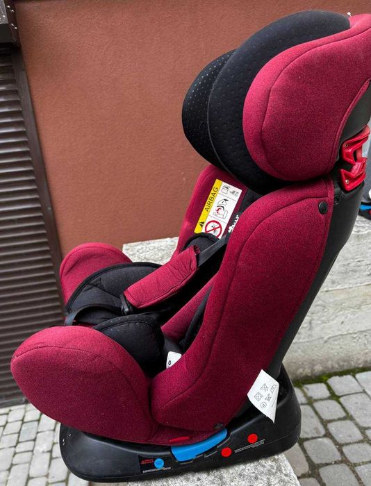 Продаж дитячих автокрісел