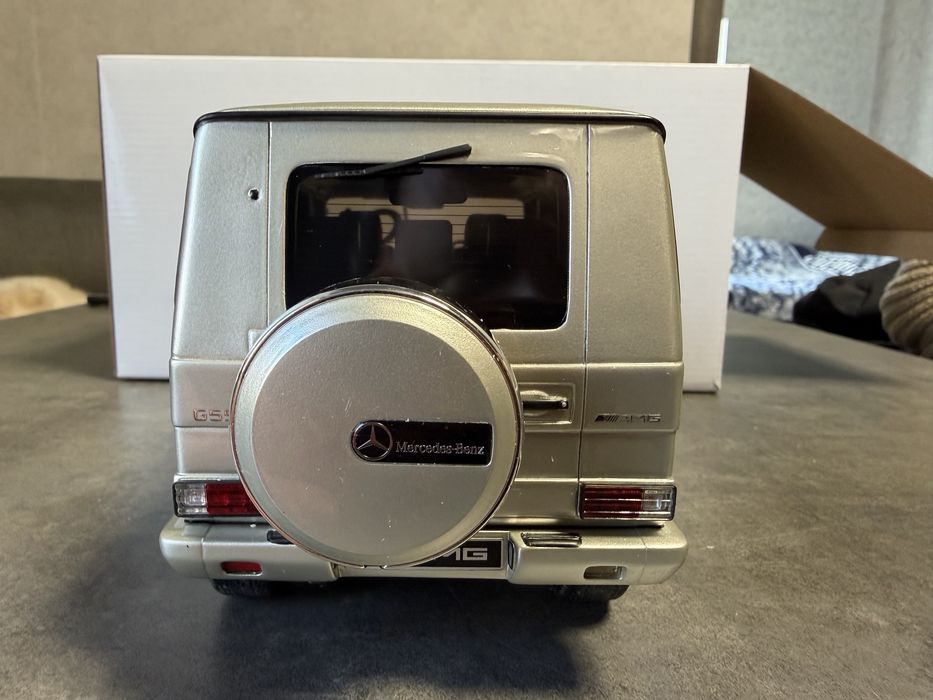 Продам коллекционную модель Mercedes G55 AMG 1:18 Otto