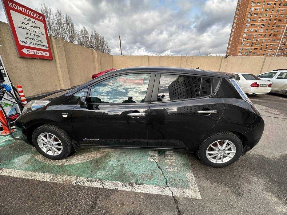 Аренда авто Nissan LEAF без ограничения пробега гибкая система скидок ...