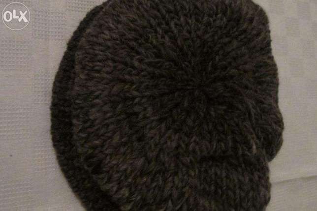 Gorro cinzento de lã
