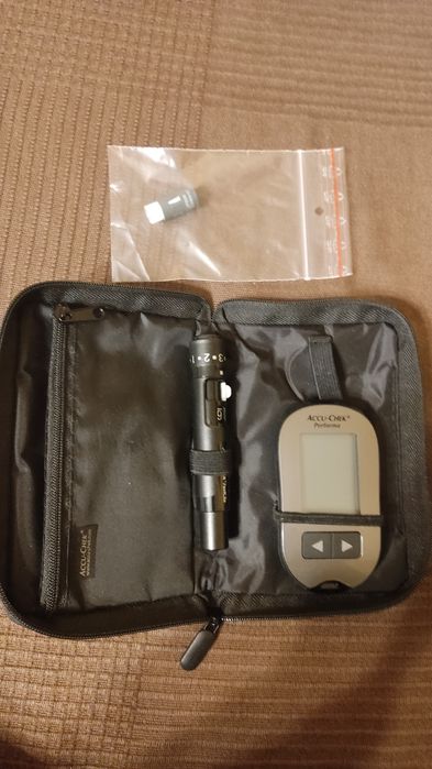 Glukometr ACCU-CHEK Performa