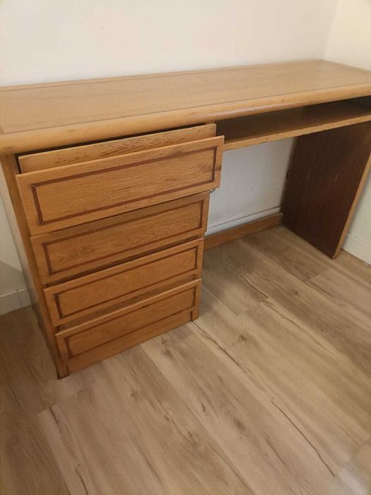 Secretária em segunda mão